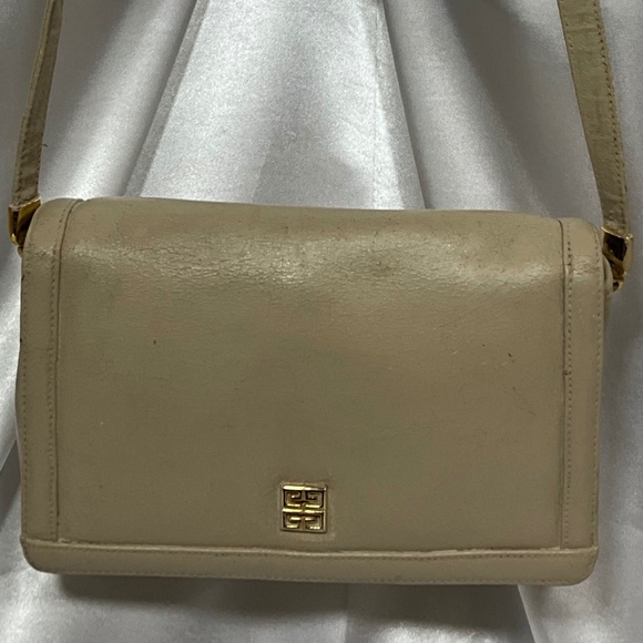 Givenchy beige crossbody. 9-H4c - Picture 2 of 9